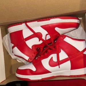 Nike dunks highs red & white